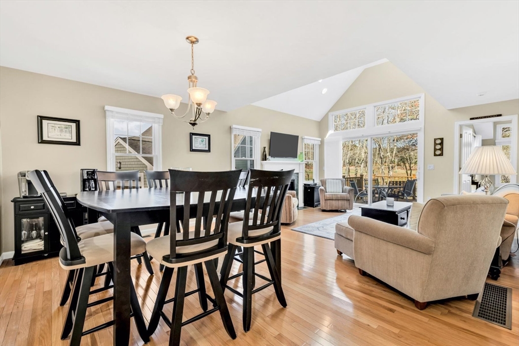 Mashpee, Massachusetts 02649, United States, 2 Bedrooms Bedrooms, ,4 BathroomsBathrooms,Residential,Active,95635