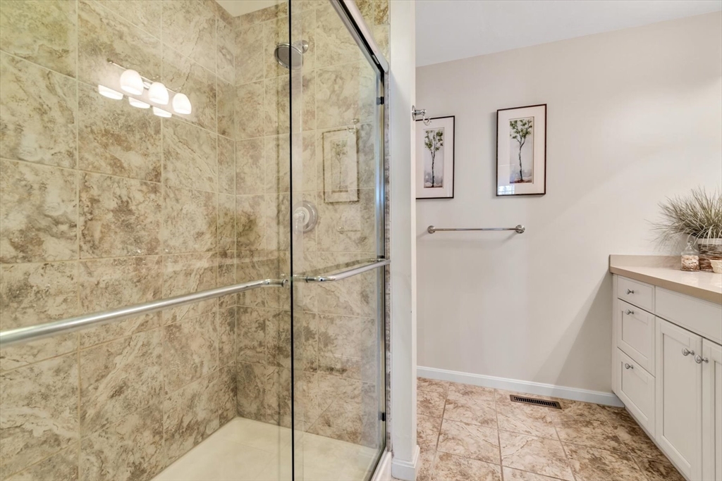 Mashpee, Massachusetts 02649, United States, 2 Bedrooms Bedrooms, ,4 BathroomsBathrooms,Residential,Active,95635