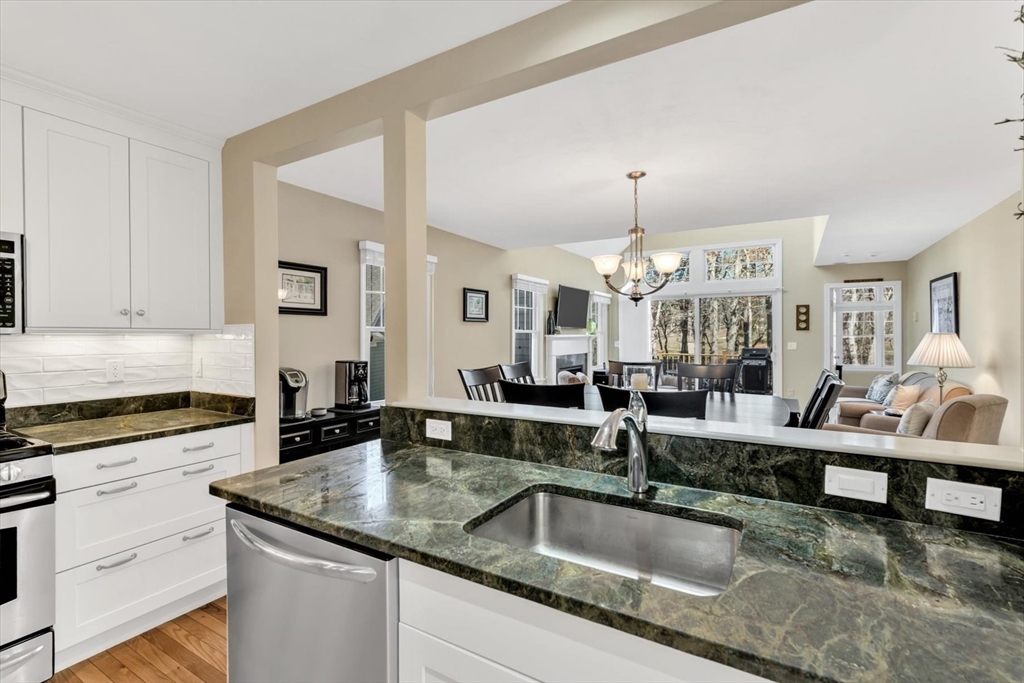 Mashpee, Massachusetts 02649, United States, 2 Bedrooms Bedrooms, ,4 BathroomsBathrooms,Residential,Active,95635