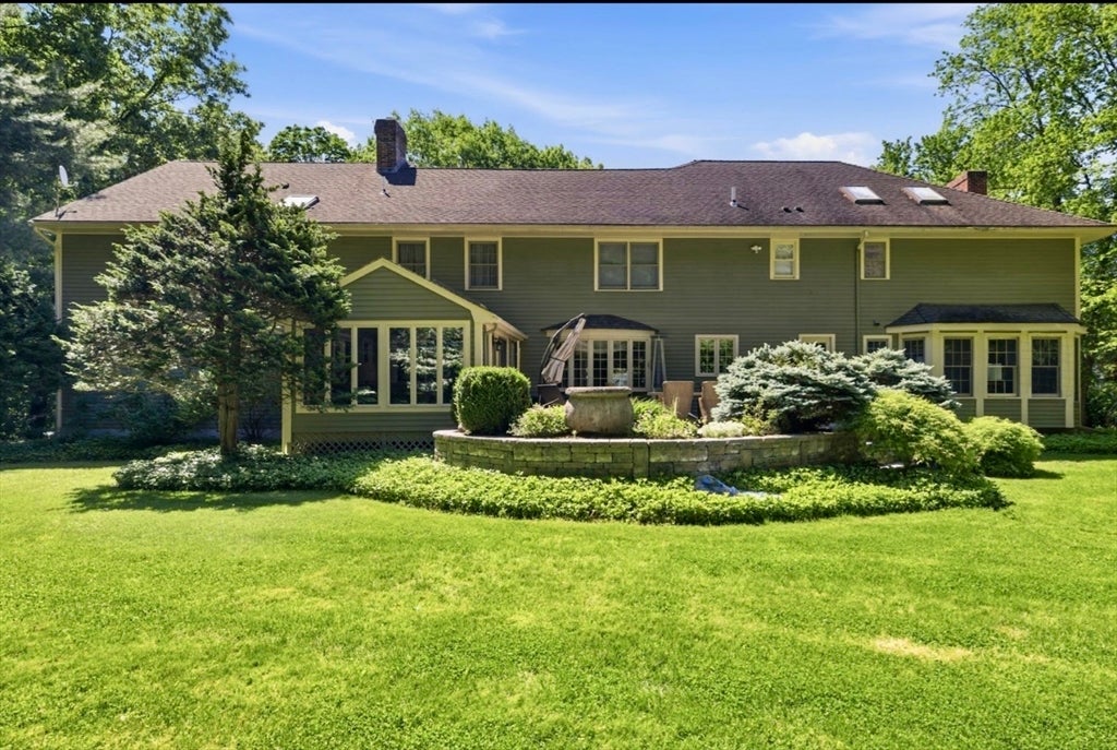 10 Donnelly Drive
