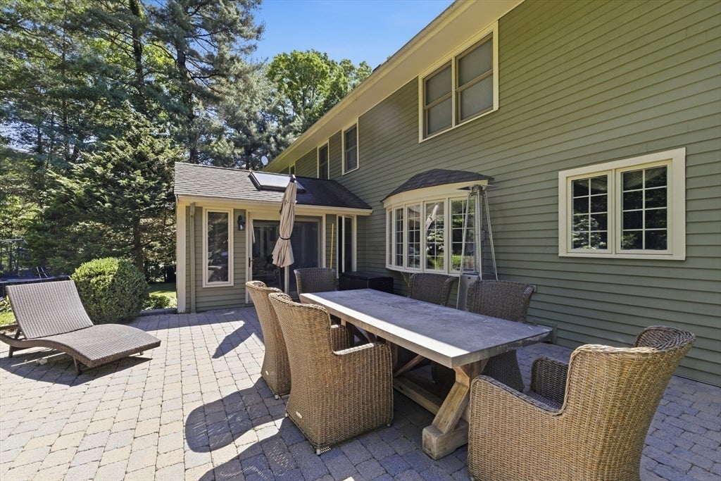 10 Donnelly Drive