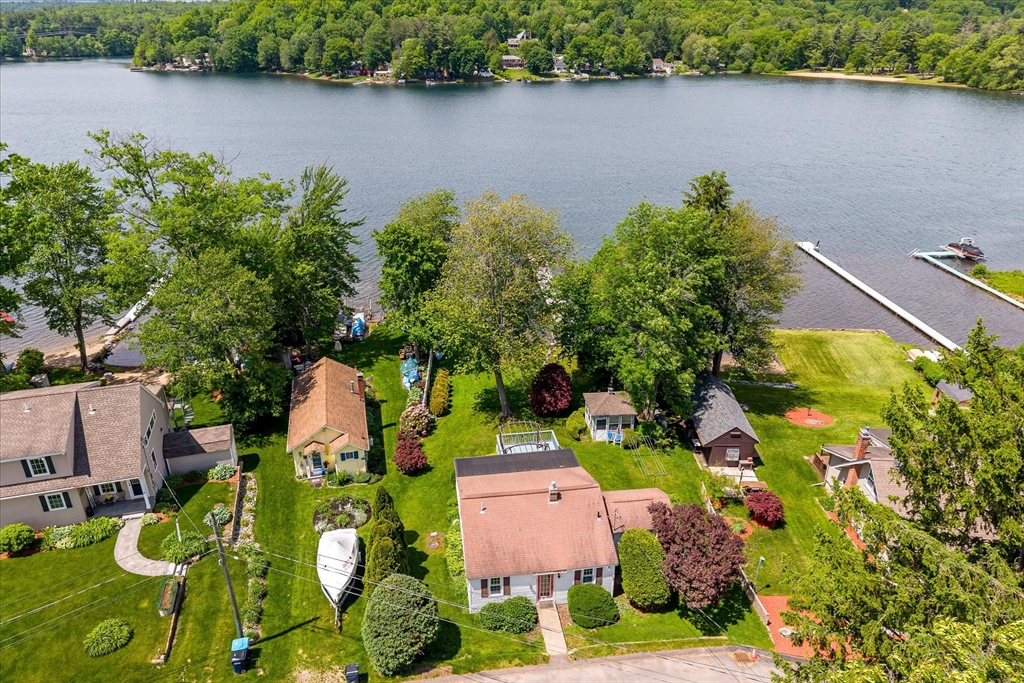 51 Lakeshore Dr