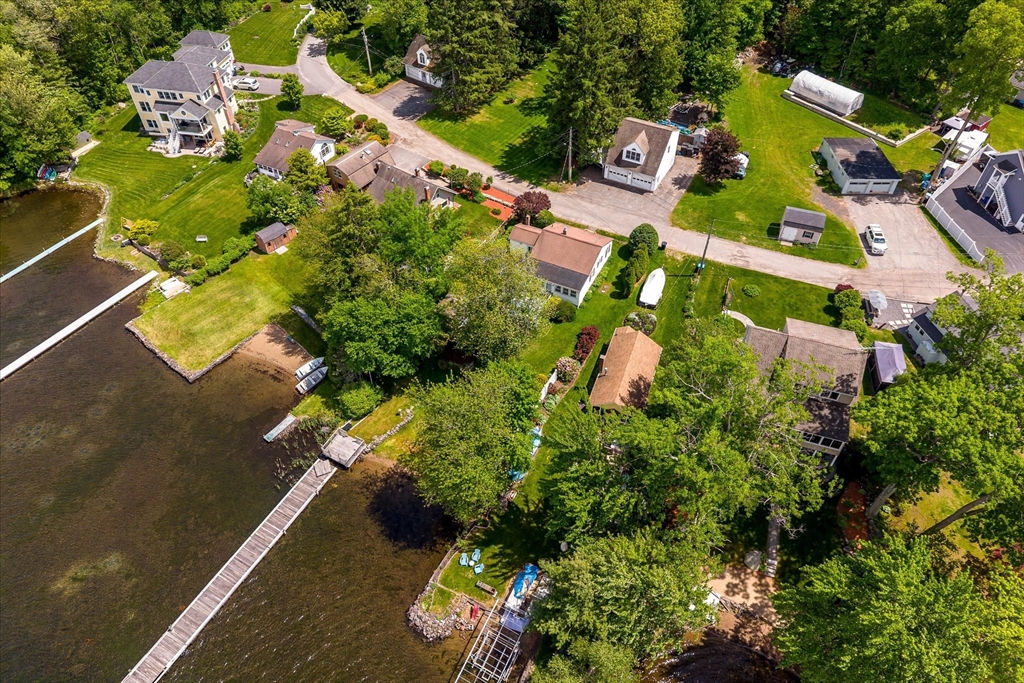 51 Lakeshore Dr