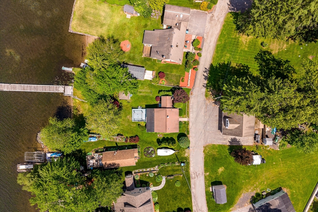 51 Lakeshore Dr