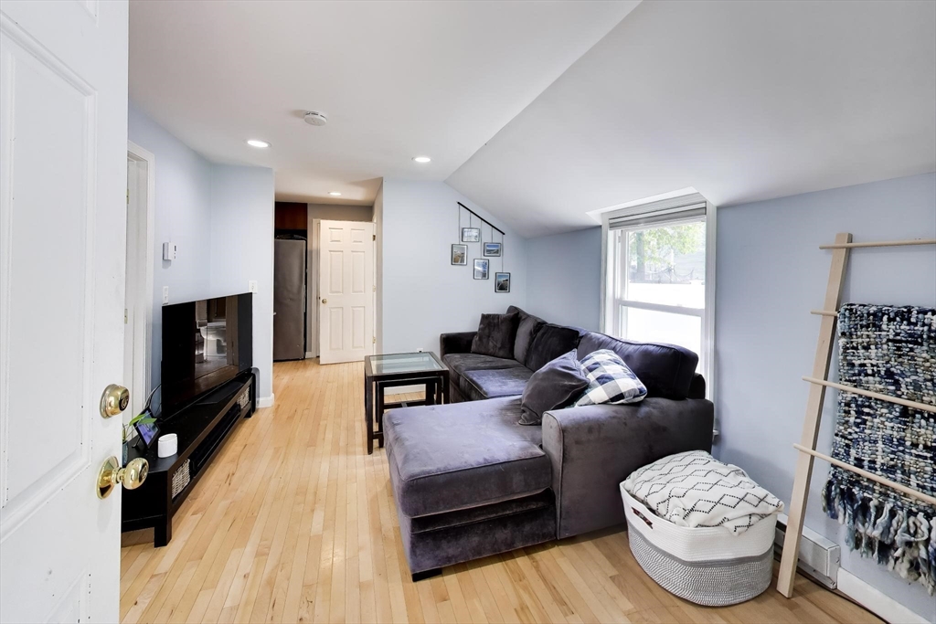 22 Douglas Rd