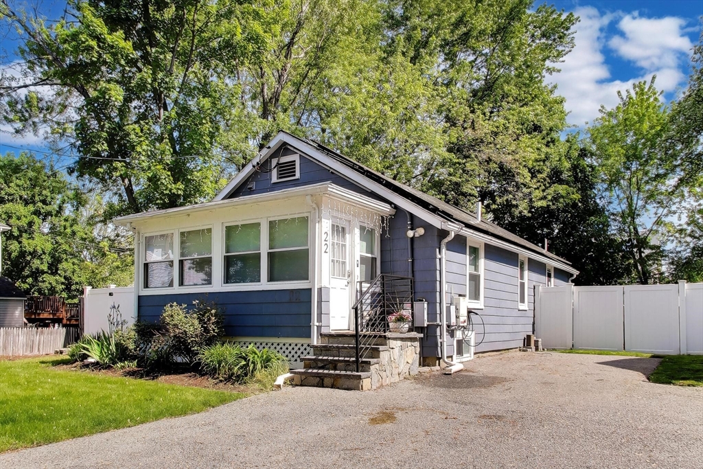 22 Douglas Rd