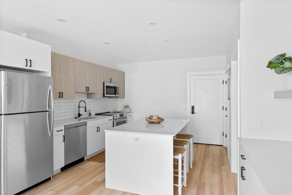 12 Congress Street #104, Beverly, MA, 12 Congress Street #104, Beverly, MA Photo #4
