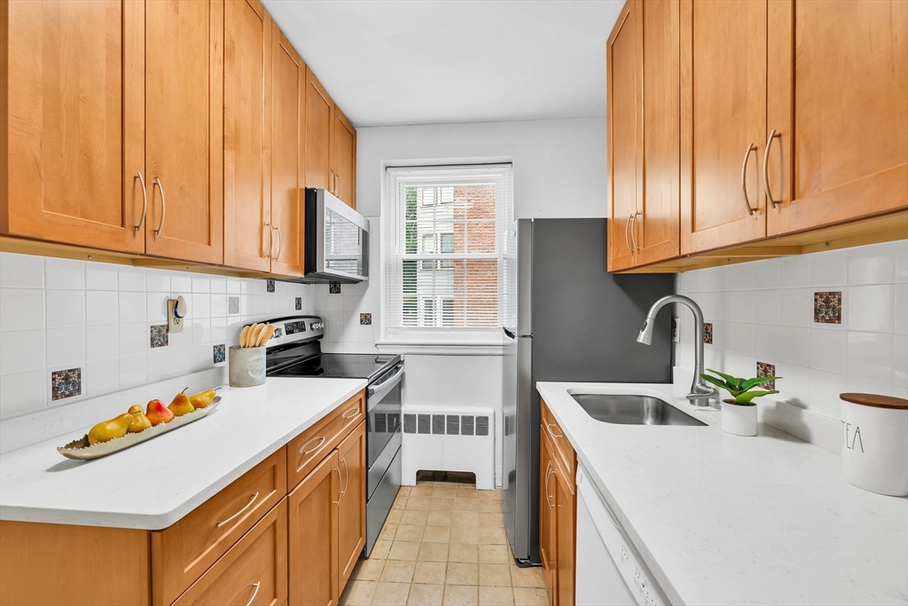 21 Englewood Ave 2