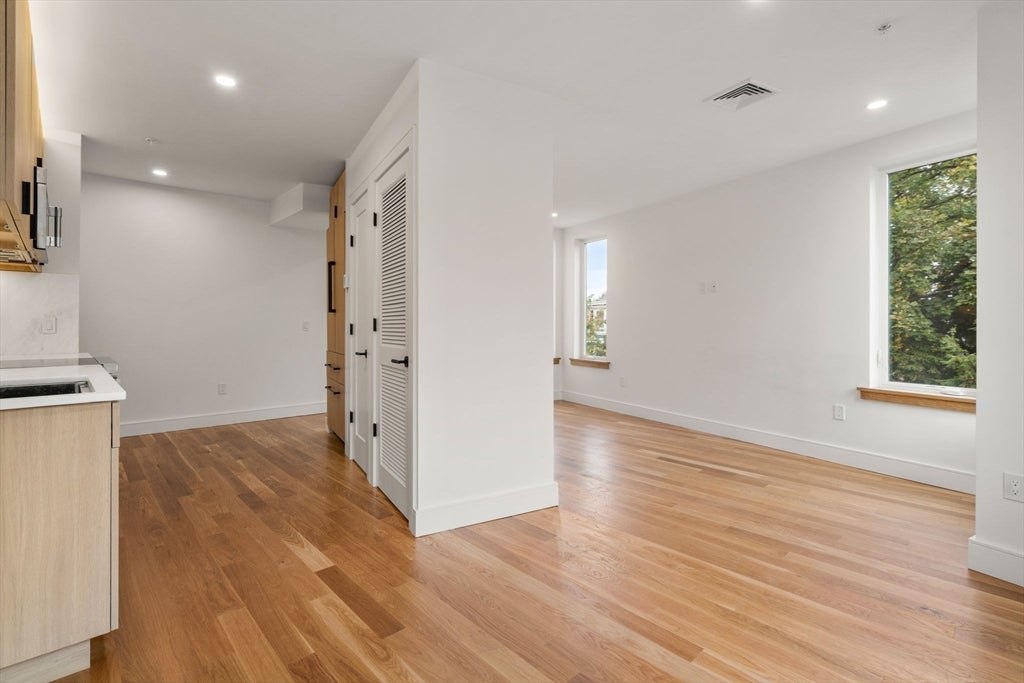 58 Kent ST #U304, Brookline, MA, 58 Kent ST #U304, Brookline, MA Photo #5