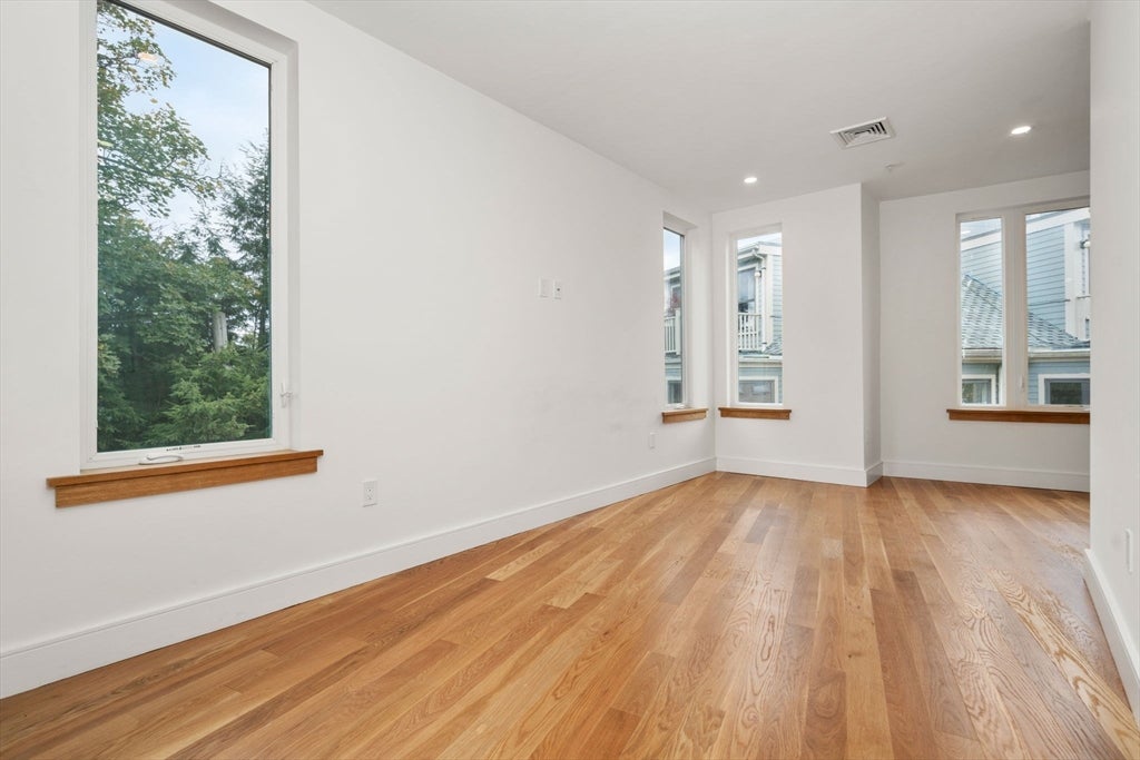 58 Kent ST #U304, Brookline, MA, 58 Kent ST #U304, Brookline, MA Photo #9