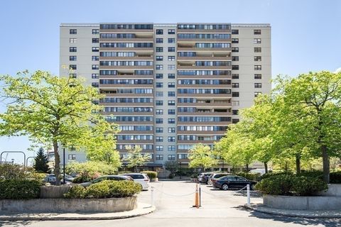 Photo of 6 Whittier Place #4B, Boston, MA 02114 (MLS # 73507551)