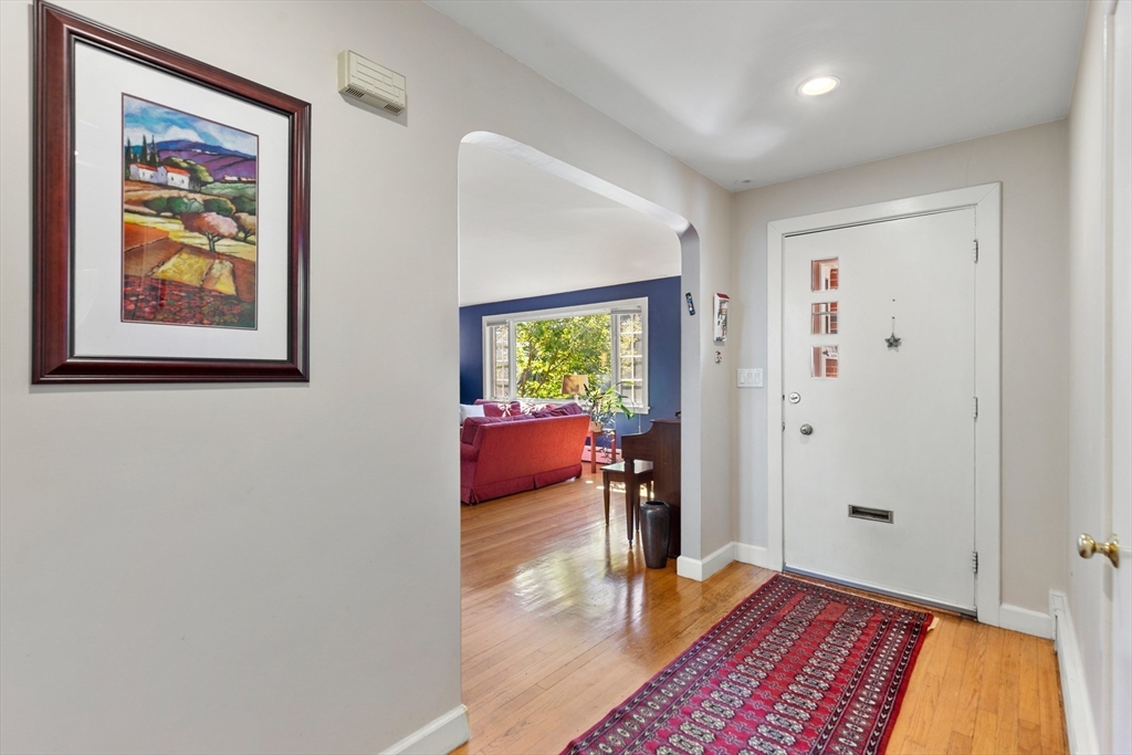 4 Stony Brook Rd