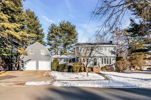 13 Morningside Dr Beverly MA 01915