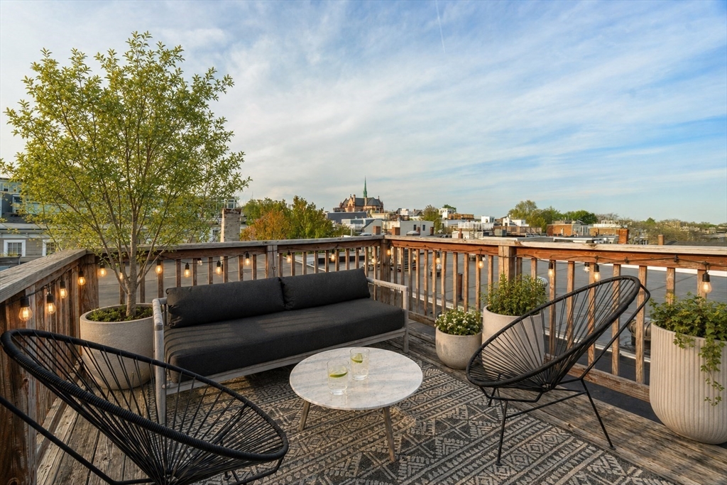 443 E 7th ST #3, Boston, MA Photo #10