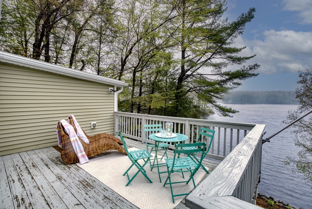 15 Log Cabin Rd