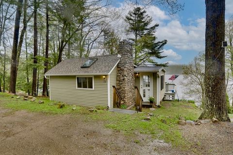15 Log Cabin Rd Ashburnham MA 01430