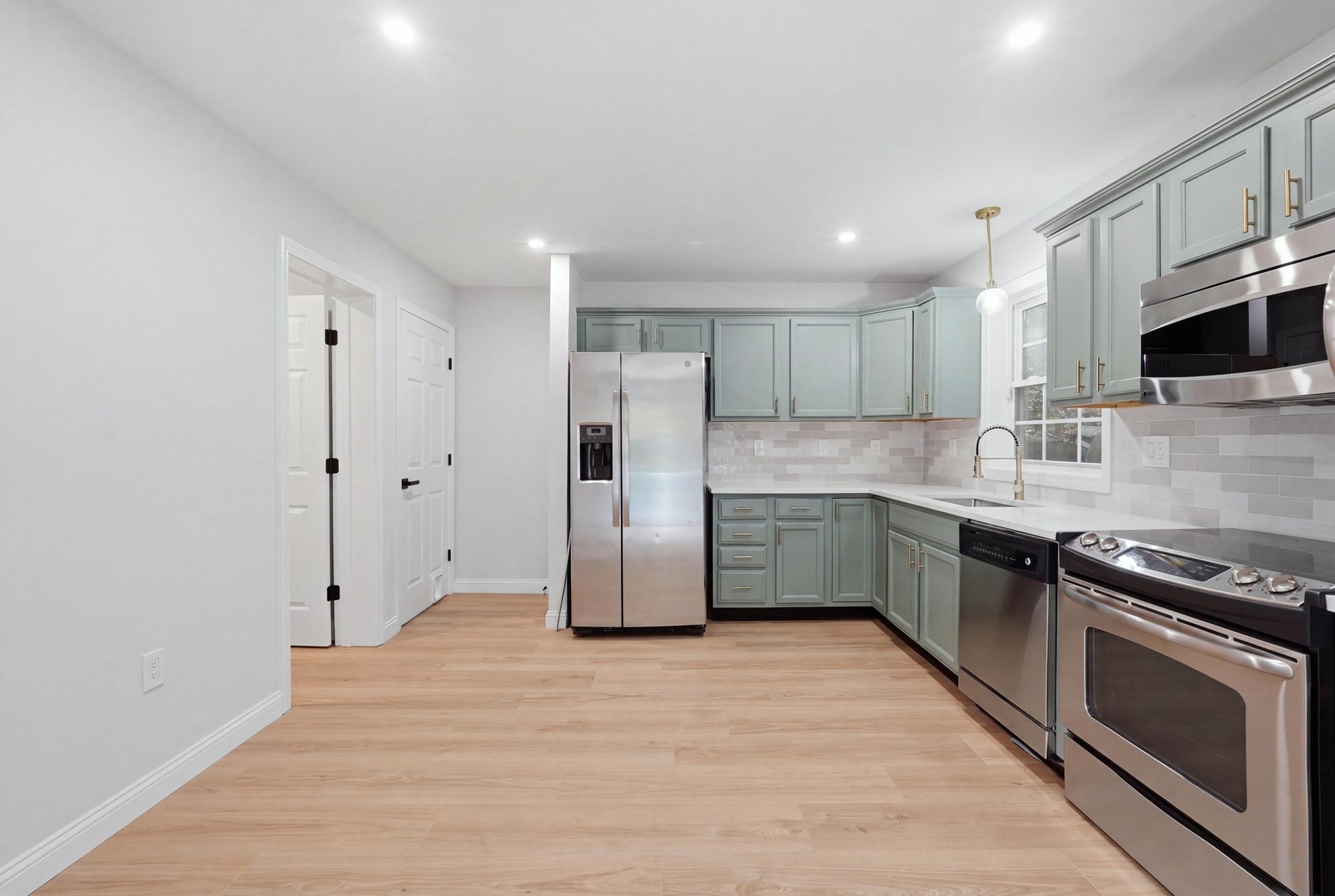 105 N Main St #B, Orange, MA, 105 N Main St #B, Orange, MA Photo #4