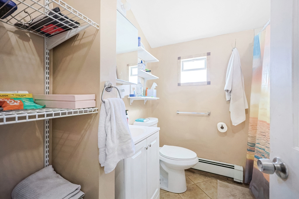 Marlborough, Massachusetts 01752, United States, 4 Bedrooms Bedrooms, ,5 BathroomsBathrooms,Residential,Active,86272