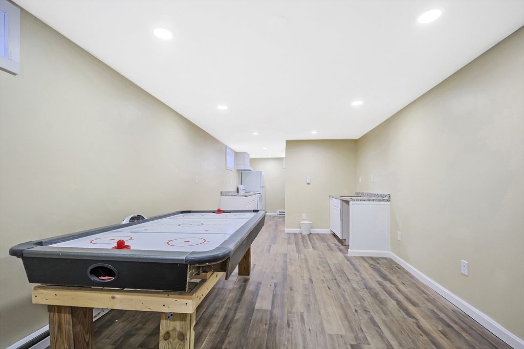 Marlborough, Massachusetts 01752, United States, 4 Bedrooms Bedrooms, ,5 BathroomsBathrooms,Residential,Active,86272