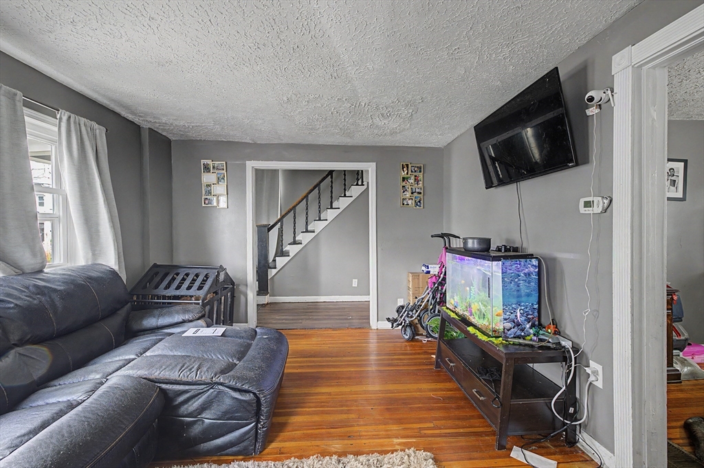 23 Jenness St