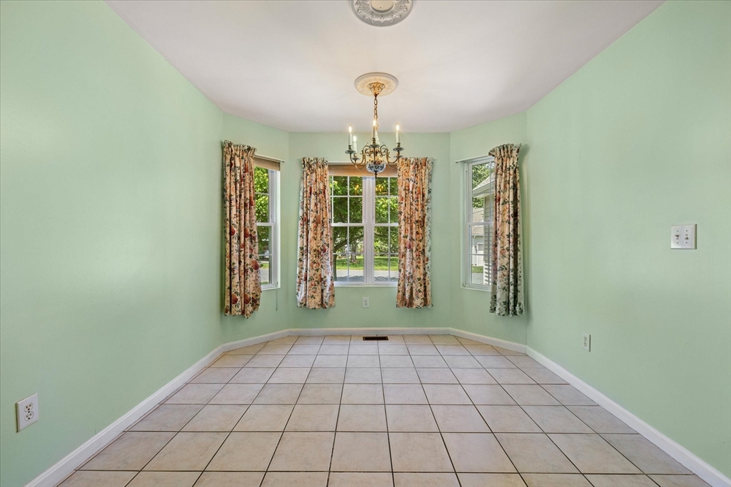 9 Edward Drive 9