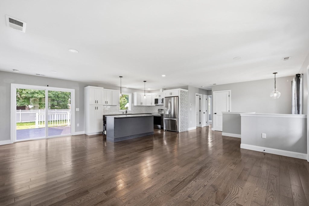 54 Beverly Dr, Westfield, MA, 54 Beverly Dr, Westfield, MA Photo #2