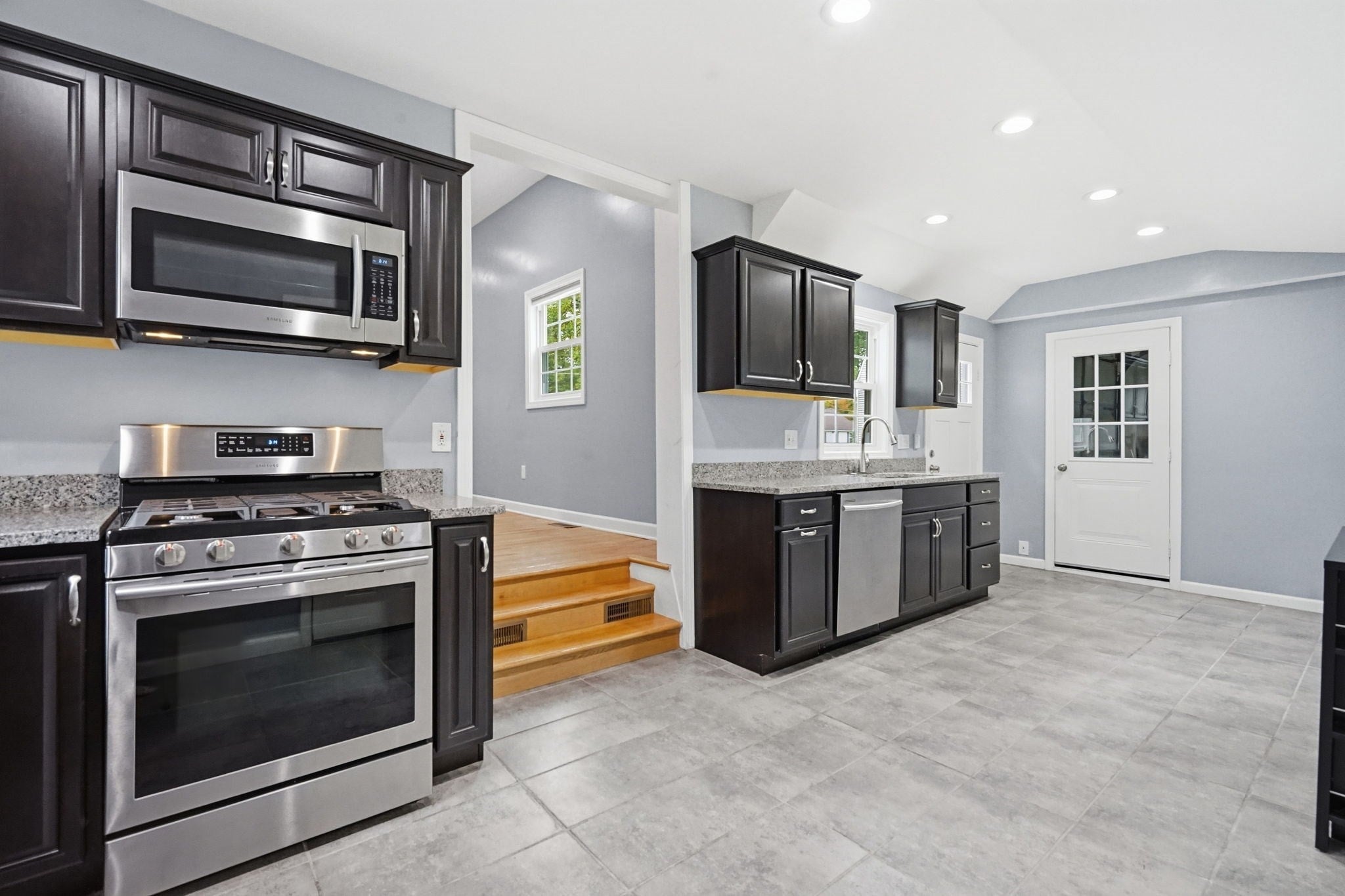 43 Pine Acre Rd, Springfield, MA, 43 Pine Acre Rd, Springfield, MA Photo #14