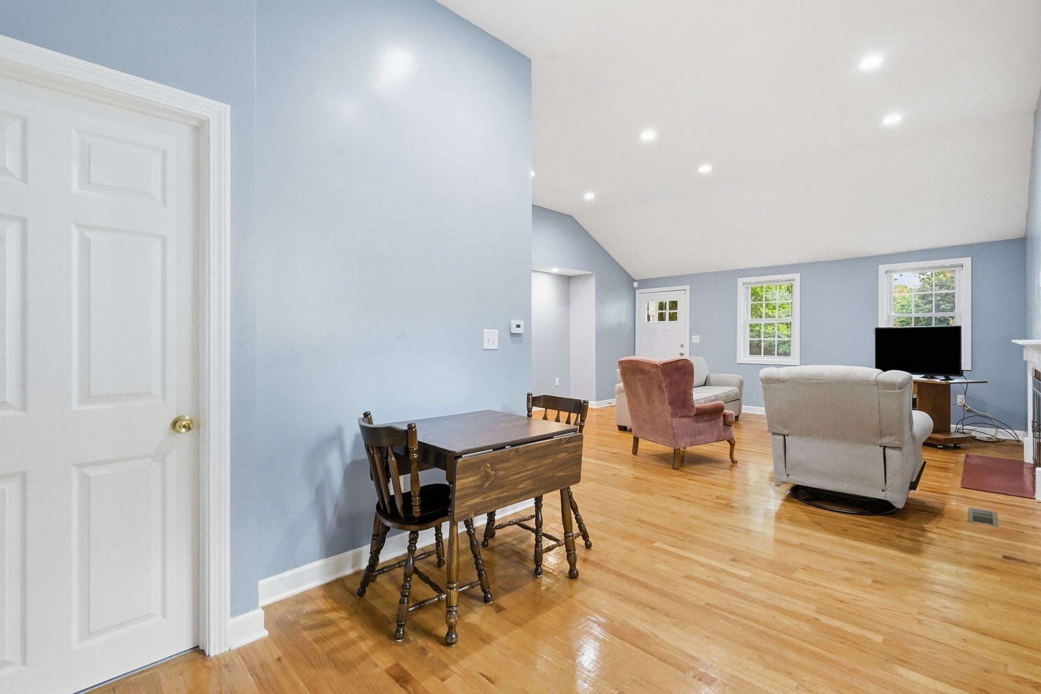 43 Pine Acre Rd