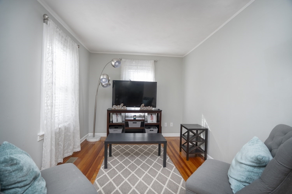3 Winnegance Ave