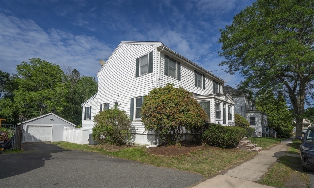 3 Winnegance Ave