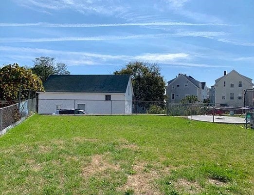 6 Sears St, New Bedford, MA Photo #3