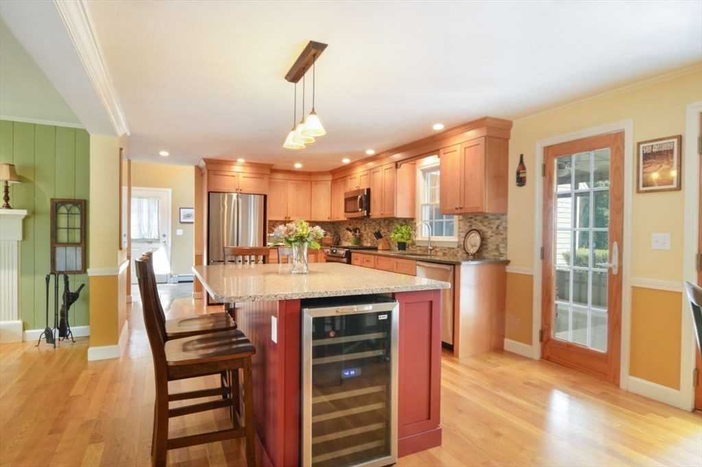 1 Surrey Ln