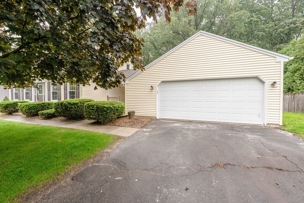 106 Erin Ln