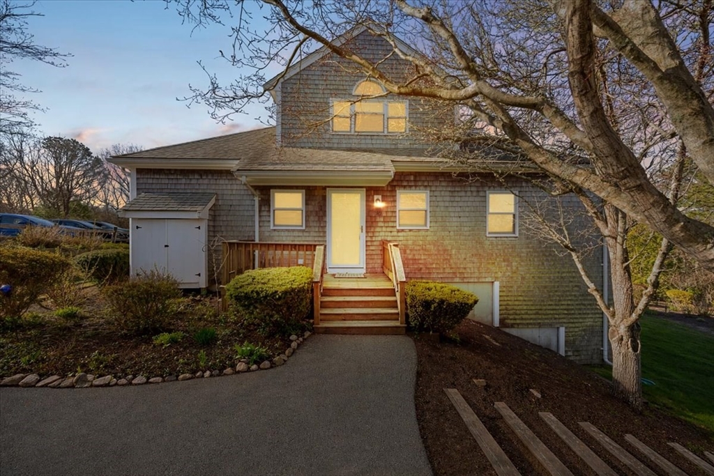 30 Harbor Hill Dr 30