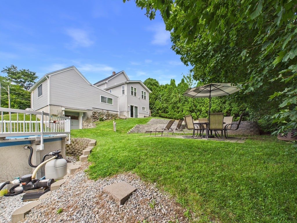 36 Bellevue Ave, North Smithfield, RI Photo #4