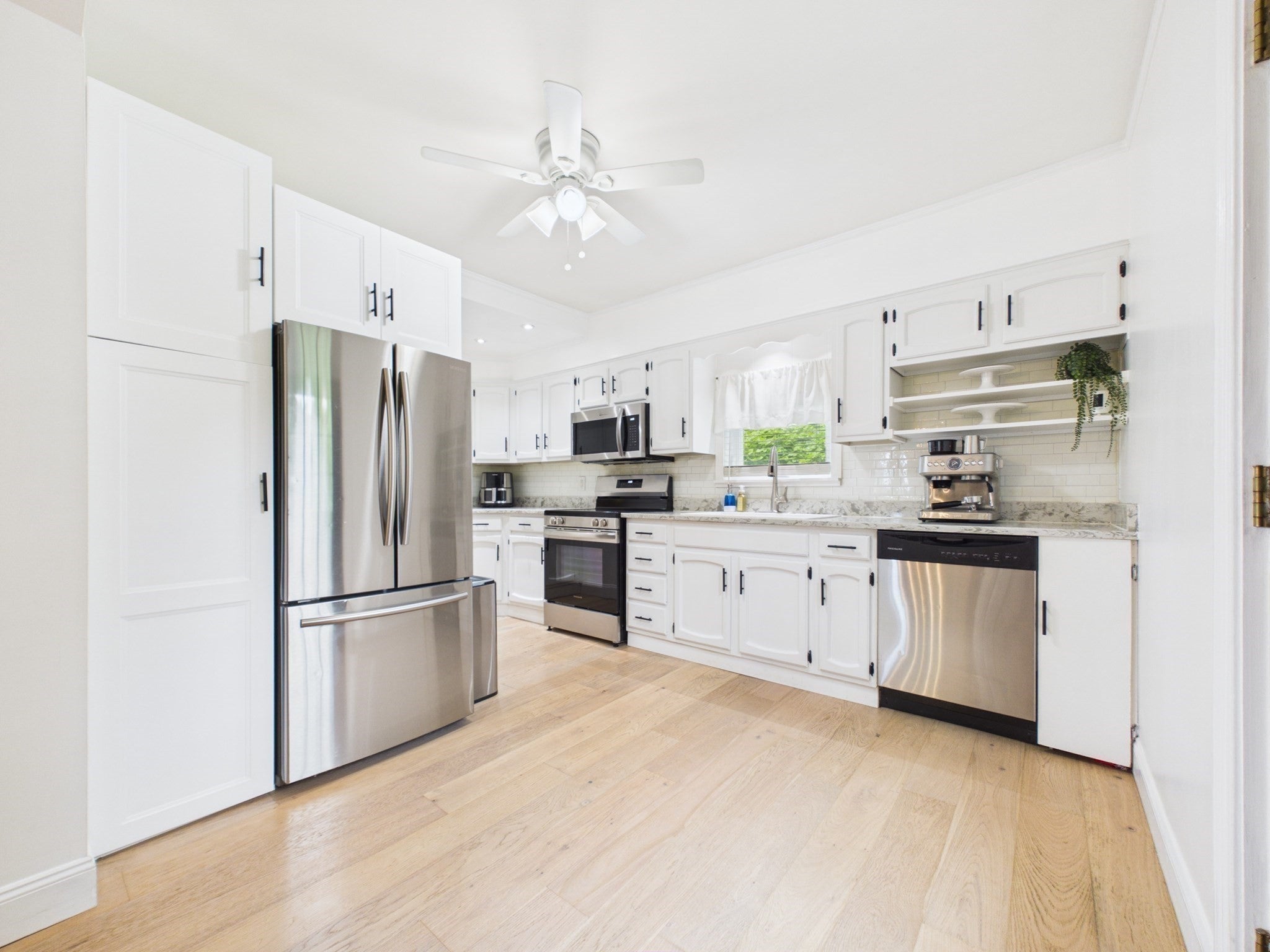 36 Bellevue Ave, North Smithfield, RI, 36 Bellevue Ave, North Smithfield, RI Photo #15