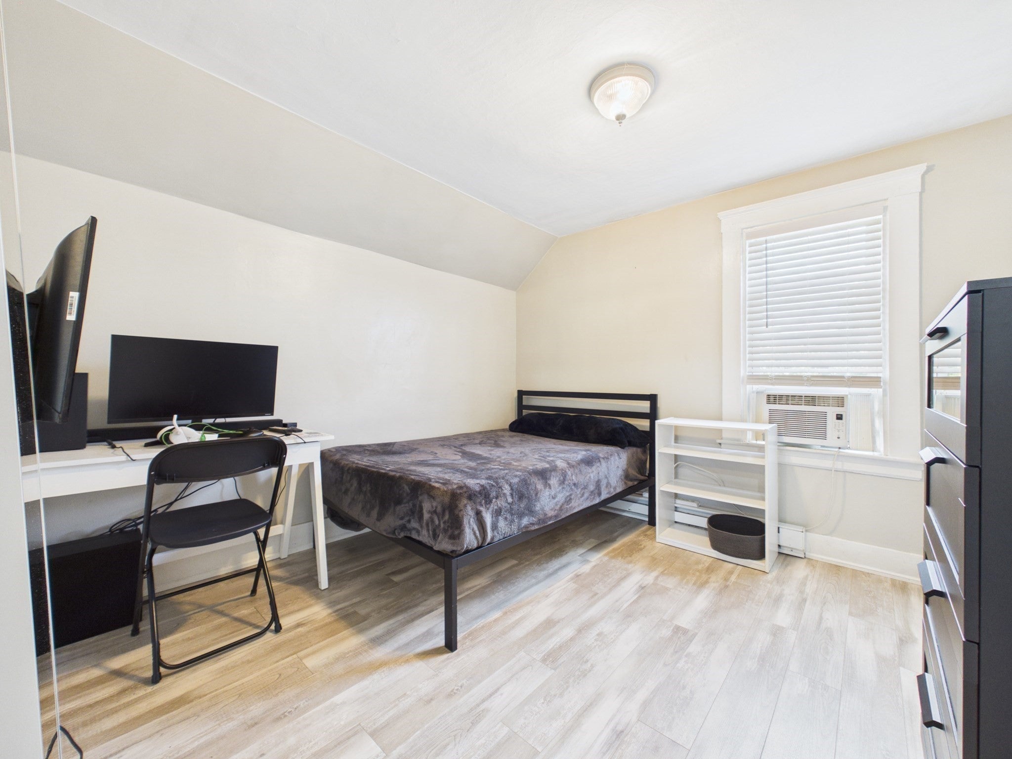 36 Bellevue Ave, North Smithfield, RI, 36 Bellevue Ave, North Smithfield, RI Photo #26
