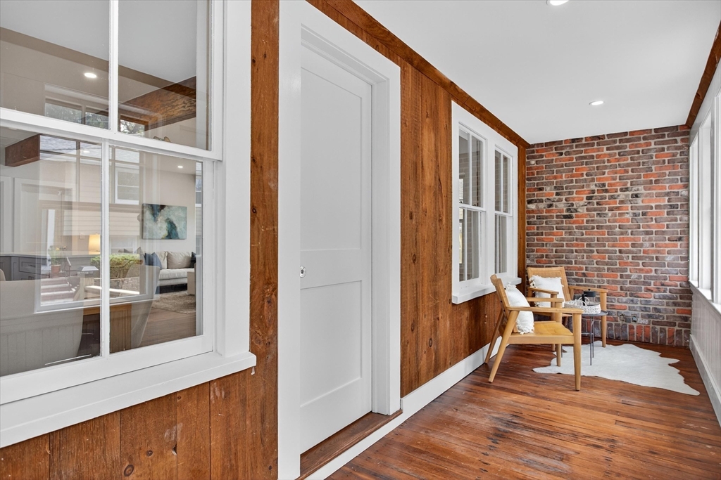 16 Woodland Rd