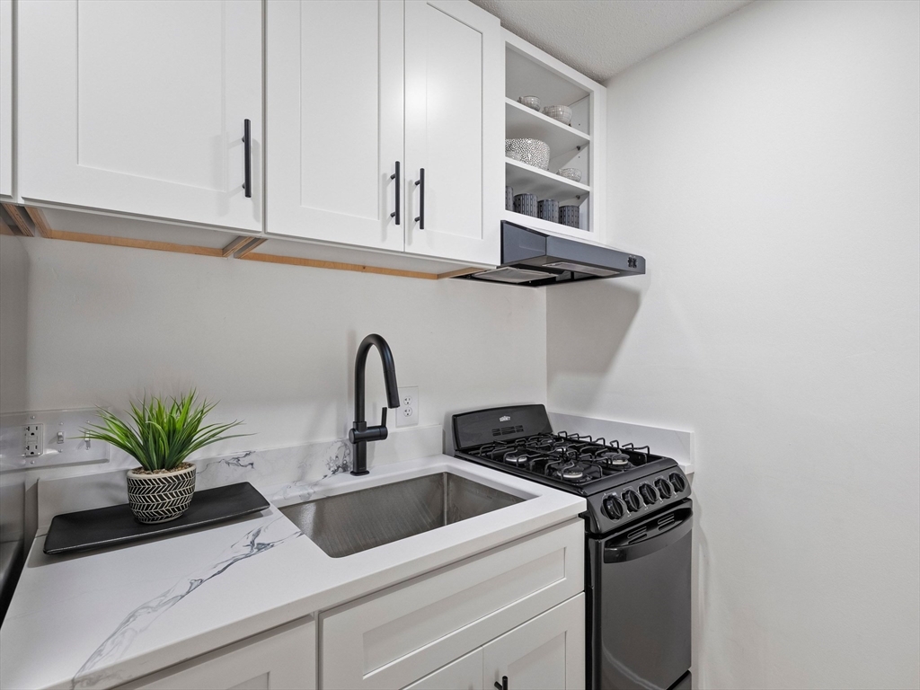 2 Greenbriar Dr 103