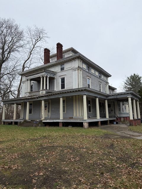 Photo of 1030 Worthington St, Springfield, MA 01109 (MLS # 73497506)