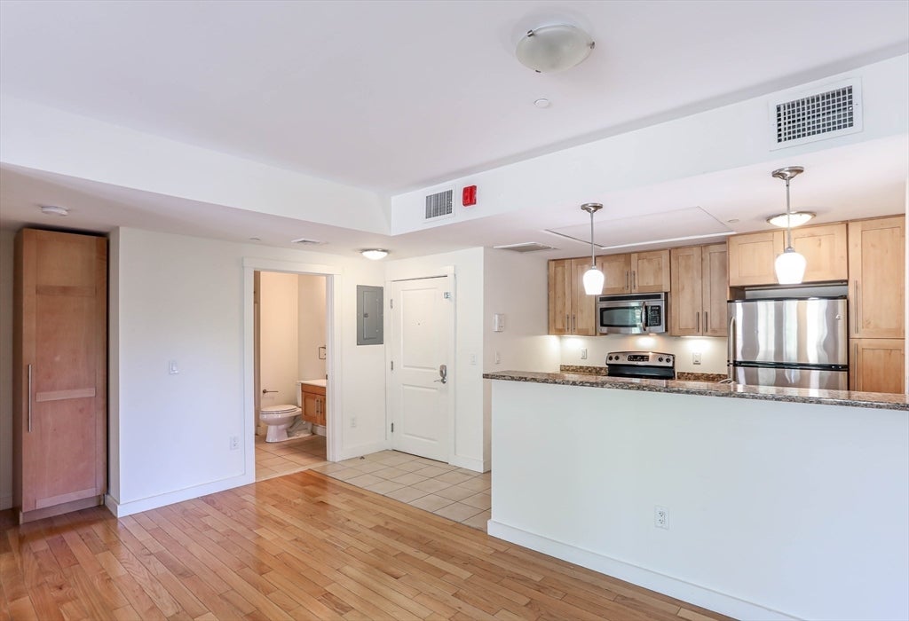87 New St #413, Cambridge, MA, 87 New St #413, Cambridge, MA Photo #4