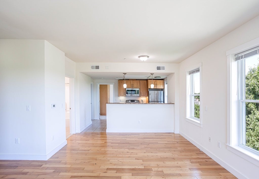 87 New St #413, Cambridge, MA, 87 New St #413, Cambridge, MA Photo #3