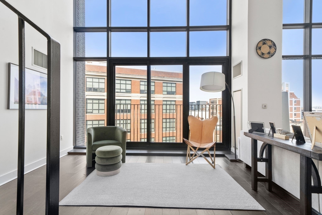 14 W Broadway 903