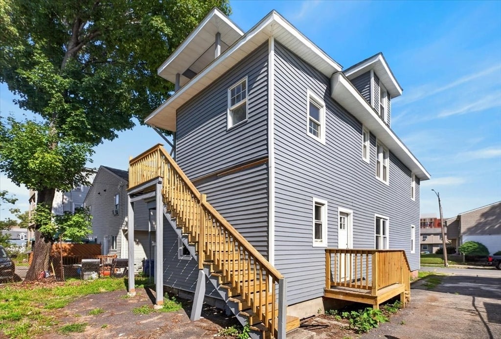229 Quincy St
