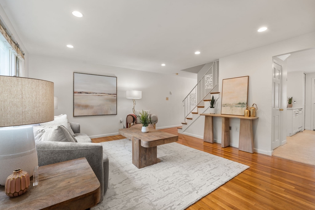 60 Lake St I