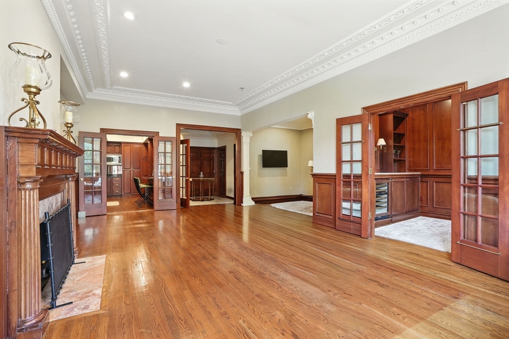 63 Commonwealth Ave 3