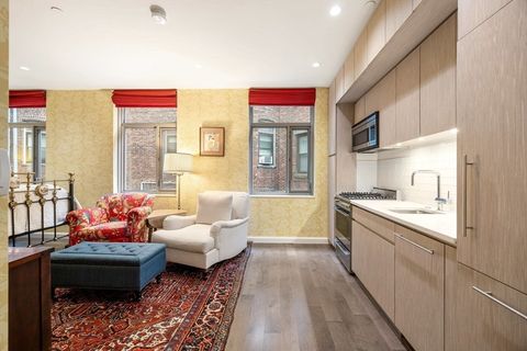 43 Westland Ave 210 Boston MA 02115