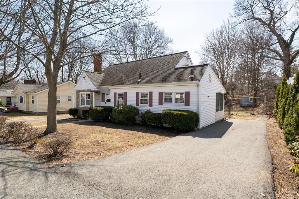 14 Hillside Road