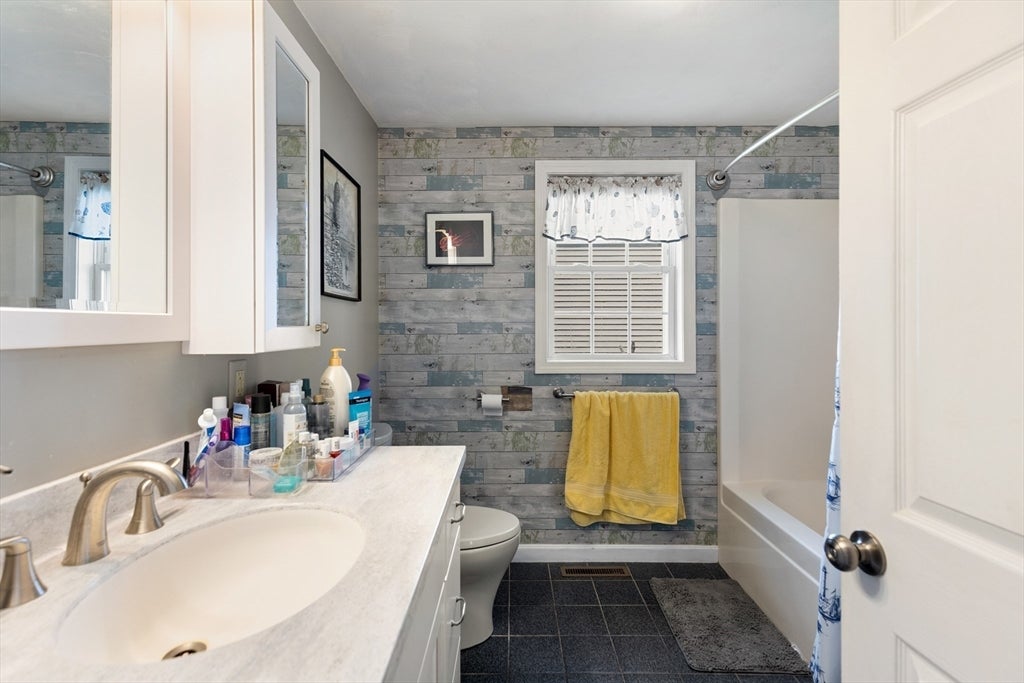 22 Clyde St, Somerville, MA, 22 Clyde St, Somerville, MA Photo #27
