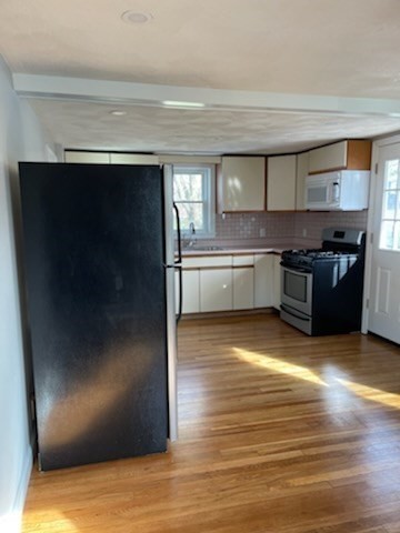 21 Woburn St